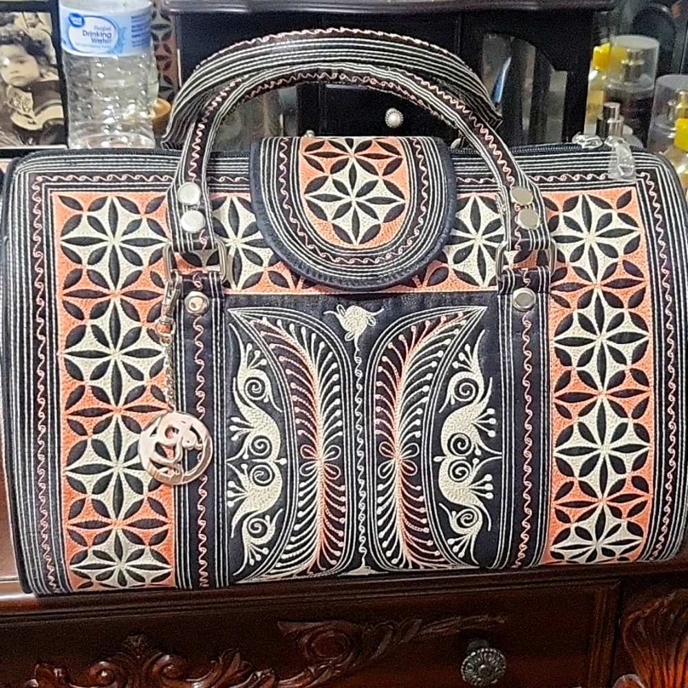 A travel tote bag